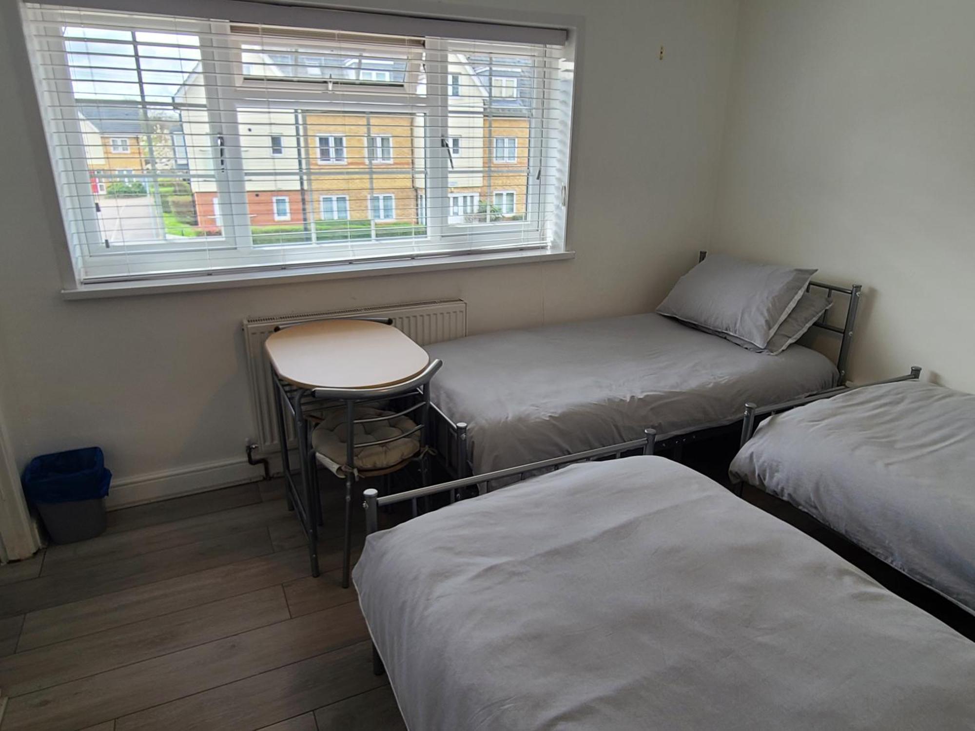 Gatwick Rooms-Travel Service-Airport Parking Ifield Dış mekan fotoğraf